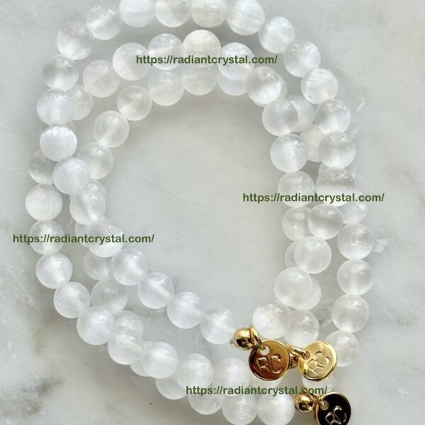 White selenite crystal beaded bracelet.